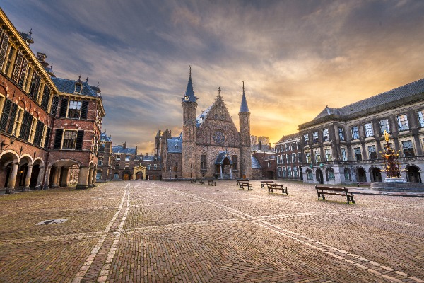 De overheid herneemt zijn sturende rol op de woningmarkt